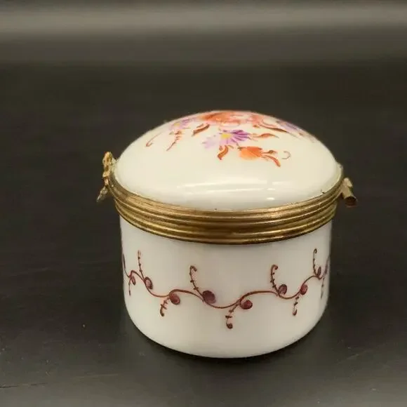Vintage Limoges France Floral Hinged Fine Porcelain Trinket Box
Hand Painted - Picture 6 of 12